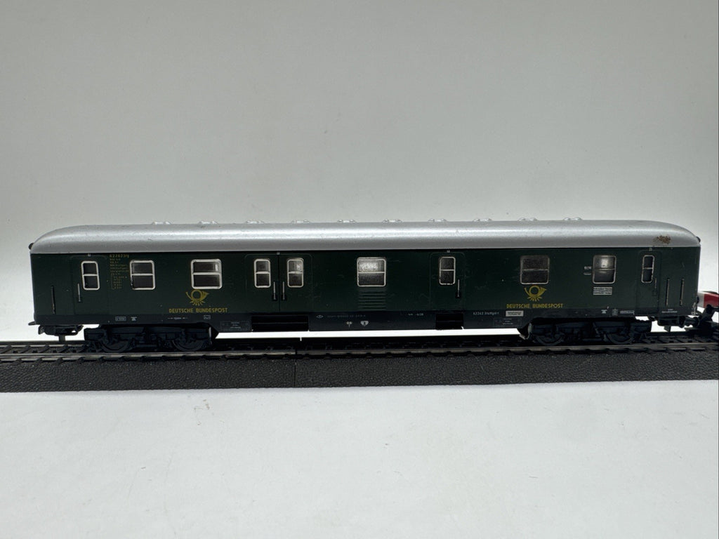 Märklin H0 4047 Reisezugwagen Post 4m der DB Beleuchtet #379