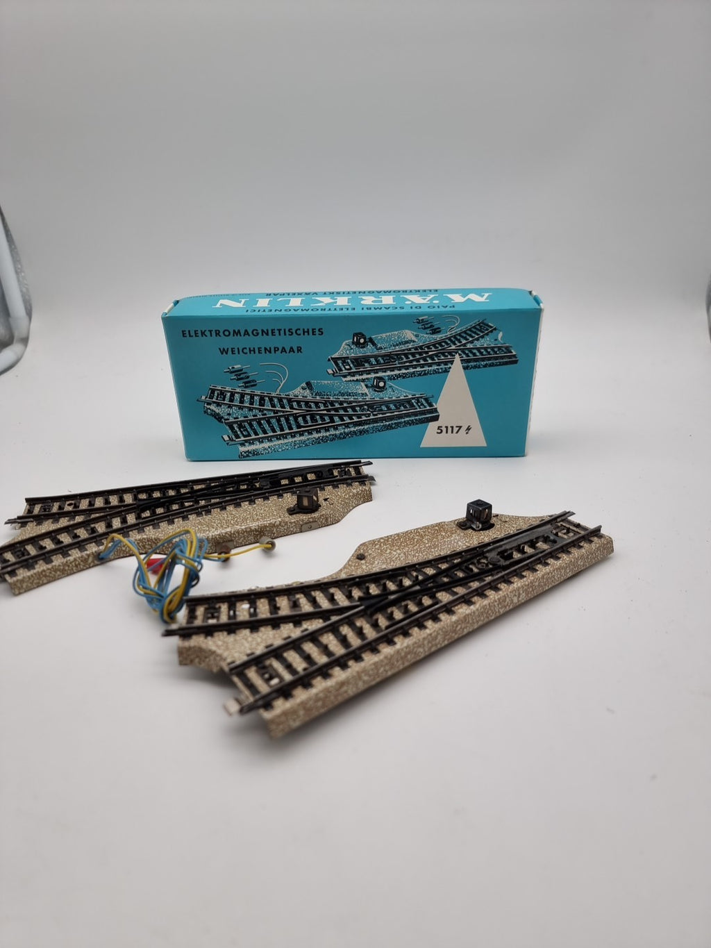 Märklin H0 5117 Weichenpaar guter getesteter Zustand in OVP Mit Querlochstecker