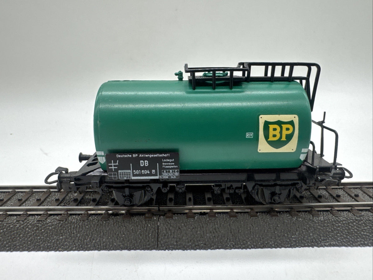 Märklin 4644 - Güterwagen Kesselwagen der DB BP grün - Spur H0 #711