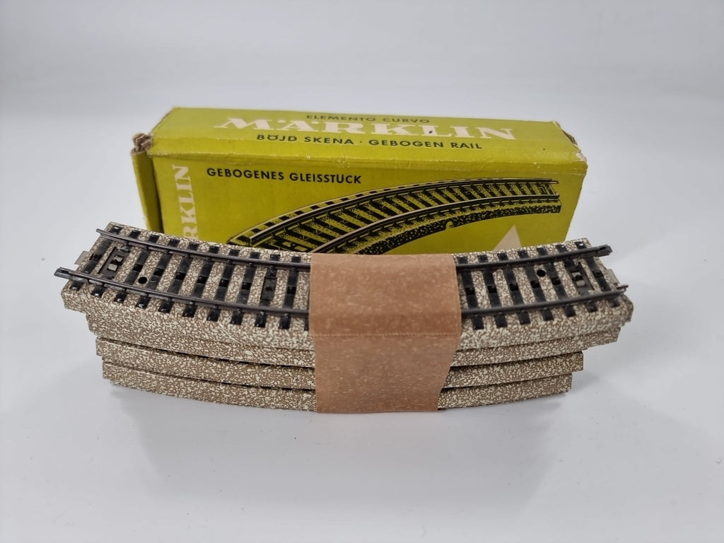 10 x Märklin 5100 M-Gleis gebogen In OVP