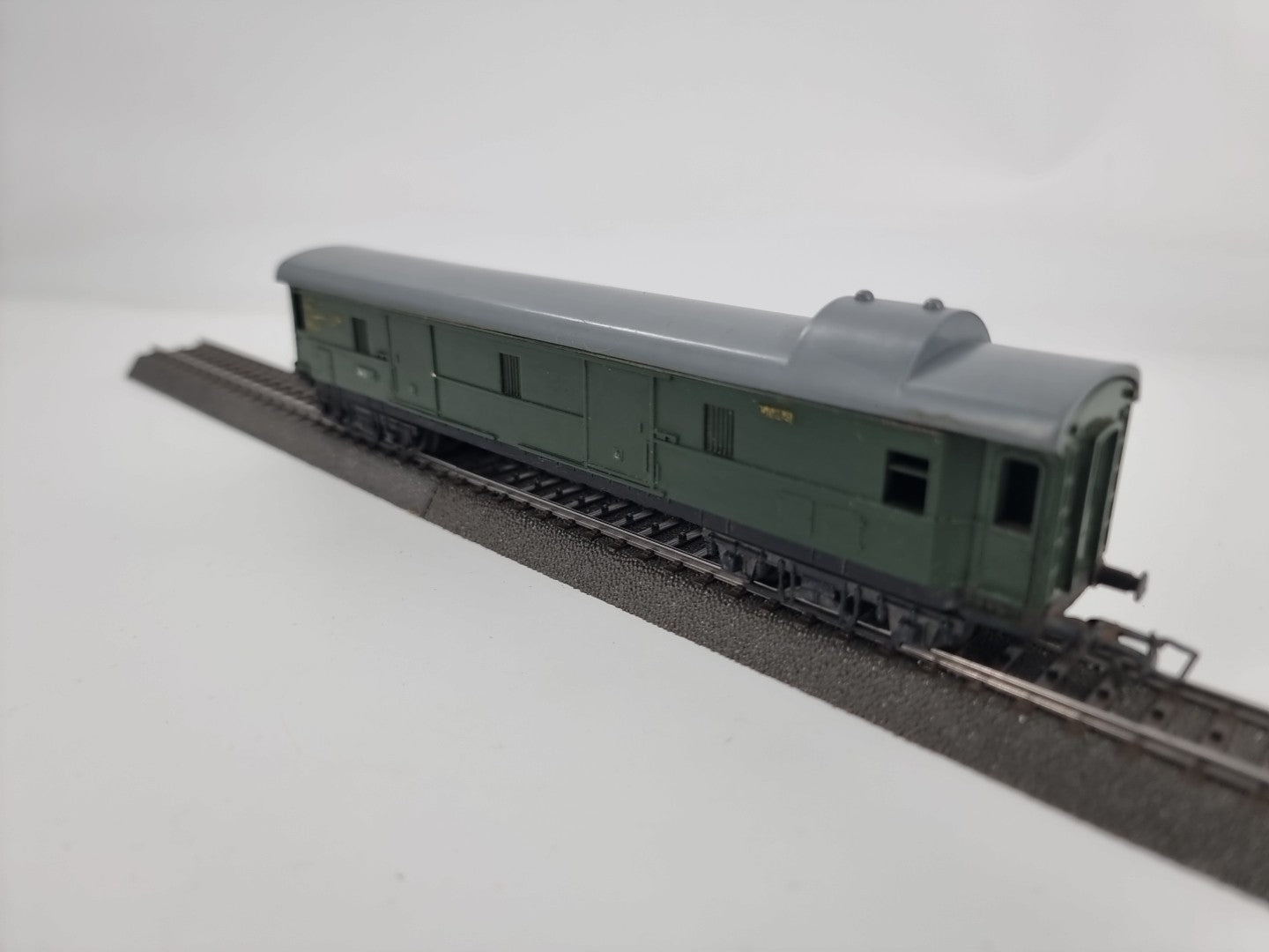 PIKO K 1992 H0 D-Zug Gepäckwagen Pw 4ü DR 