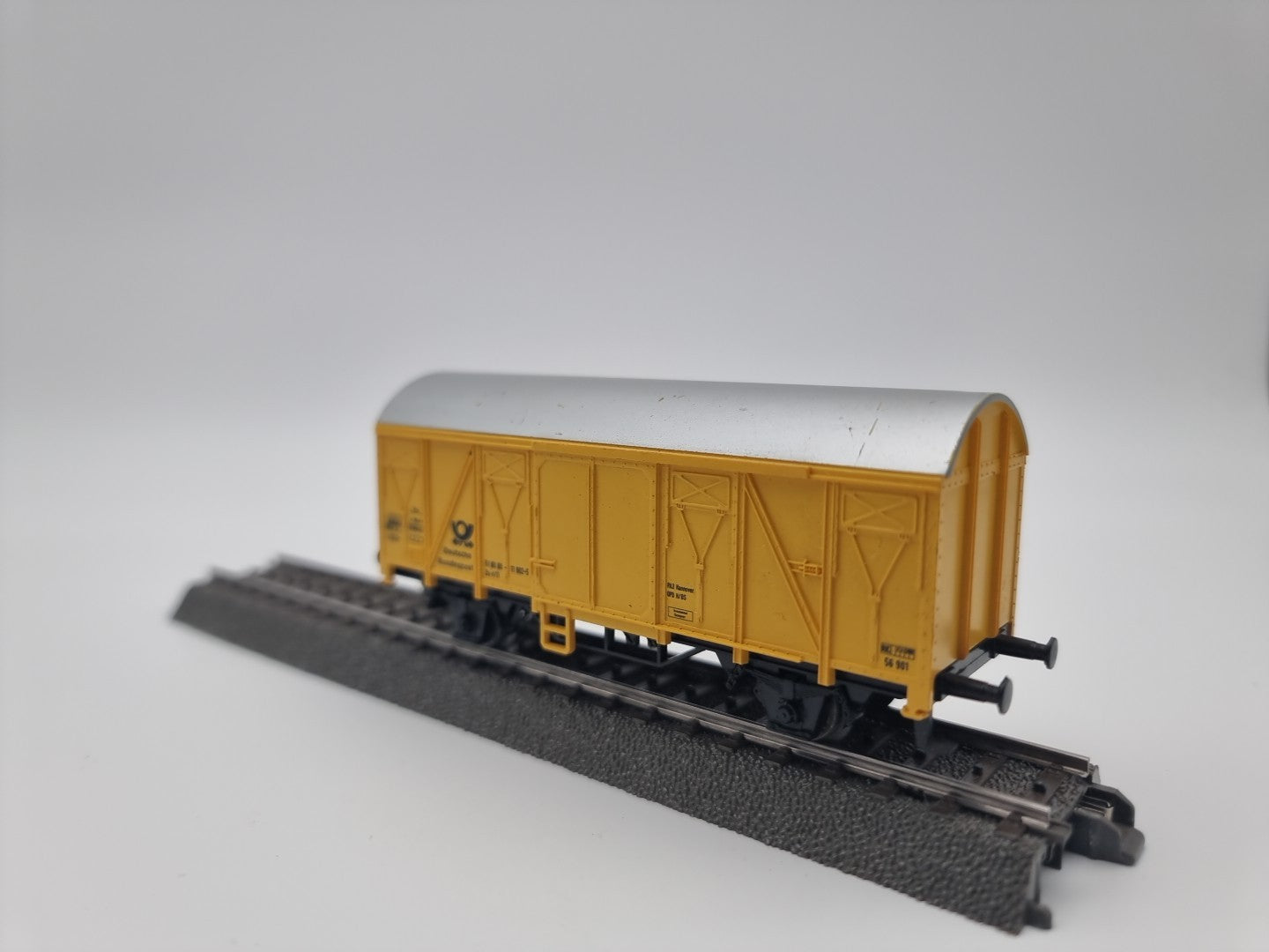 Märklin H0 Gedeckter Güterwagen Post 51 80 00-11 902-5 der DBP 