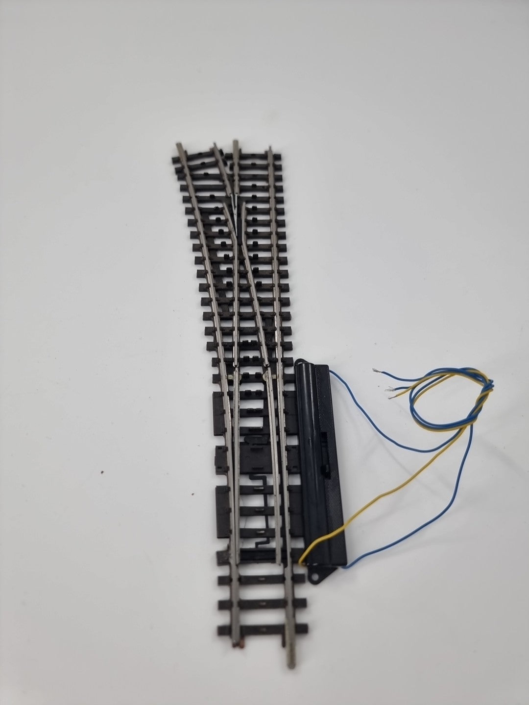 Märklin H0 2271 L, K-Gleis, Weiche Links mit Antrieb 7549  -geprüft-