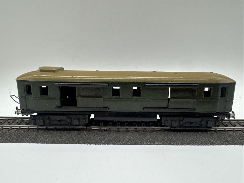 Pico-Express Spur H0 DR Packwagen in grün Bakelit/guter Zustand #671