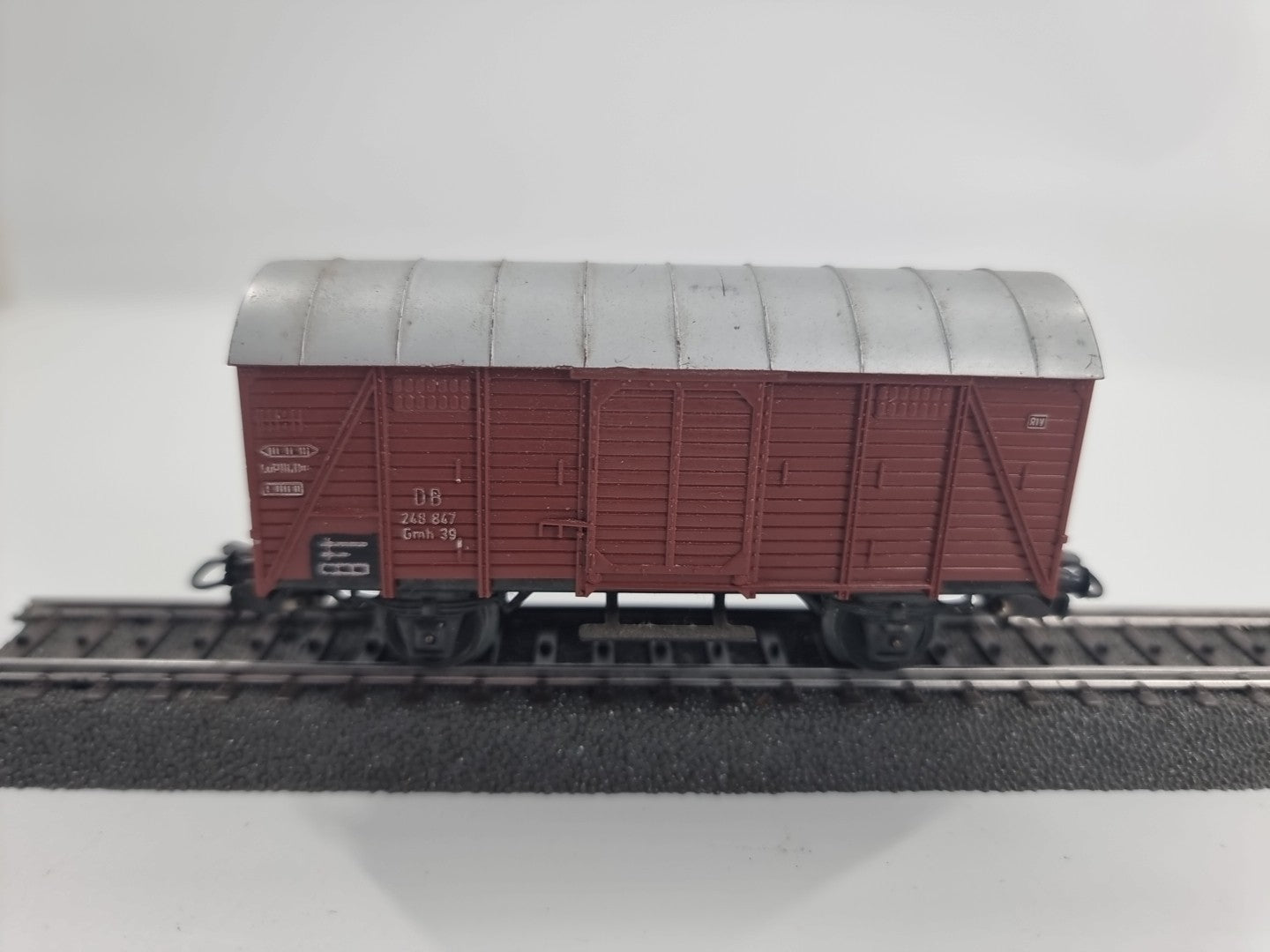 Märklin gedeckter Güterwagen - DB - 248  847 GmbH 39 - braun - H0 1:87