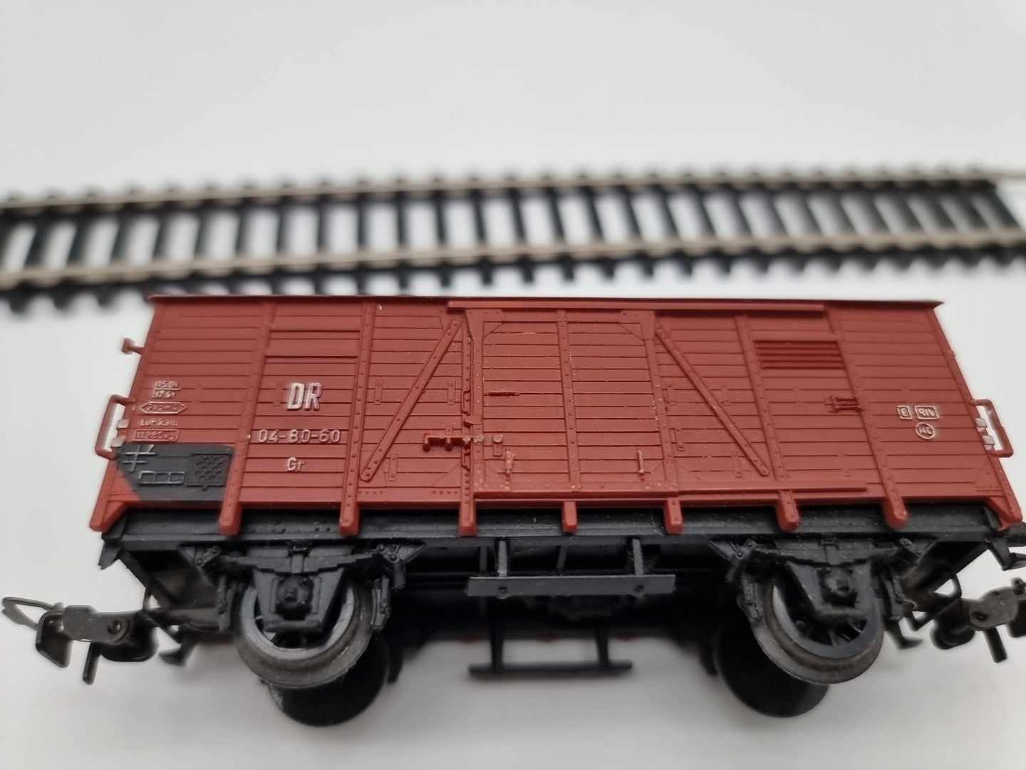 Piko H0 gedeckter Güterwagen Tonnendach 04-80-60 DR