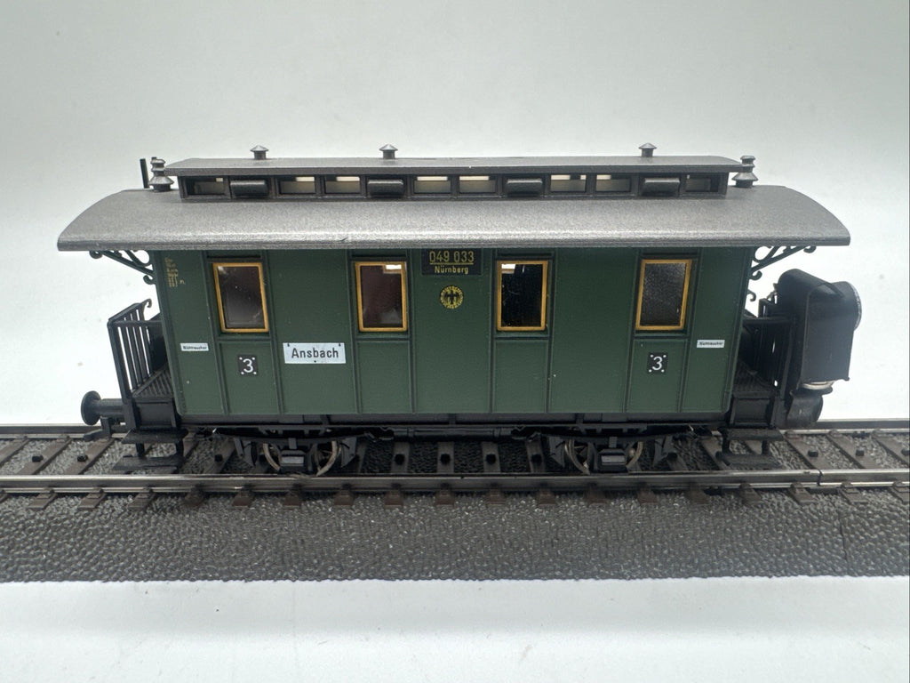 Fleischmann H0 5051 Personenwagen 3. Kl. 049 033 DRG 2-Leiter-Achsen #765
