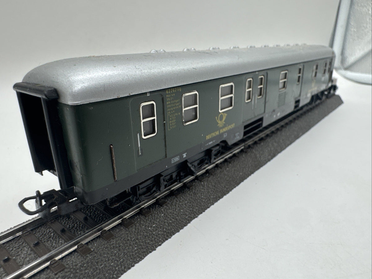 Märklin H0 4047 Reisezugwagen Post 4m der DB Beleuchtet #379