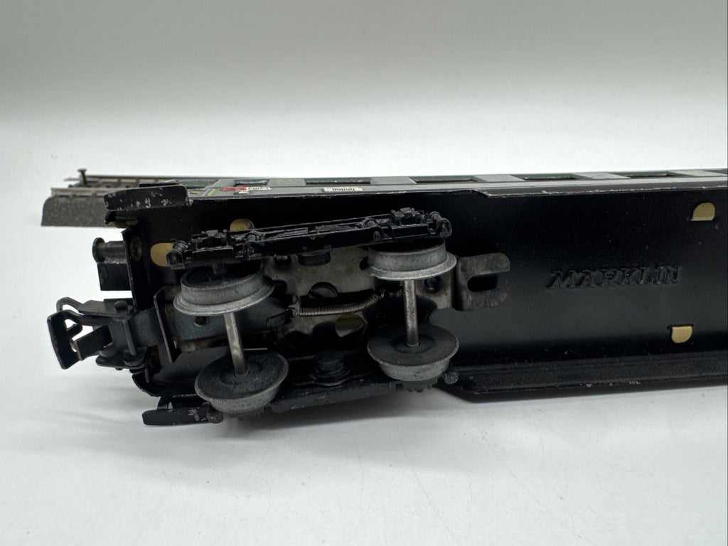 Märklin H0 346/1 B4ü Schürzenwagen 2. Klasse – Blech – Gussdrehgestelle – #683
