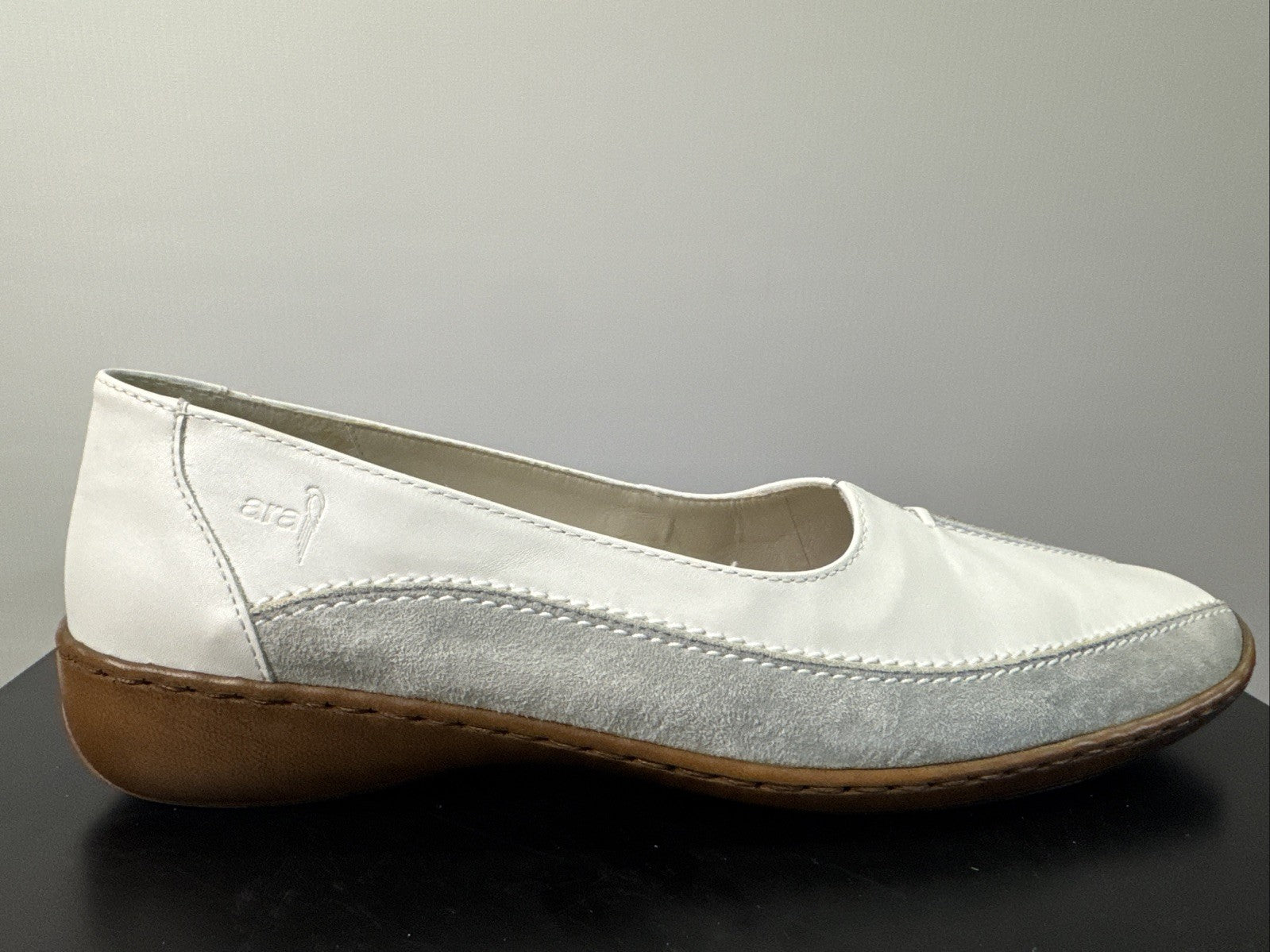 Ara Damenschuh Gr. 8 Halbschuh Weiß Leder Slip On