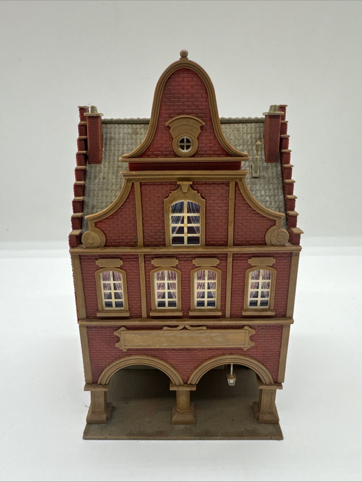 Kibri 38375 Bürgerhaus / Arkadencafe, H0