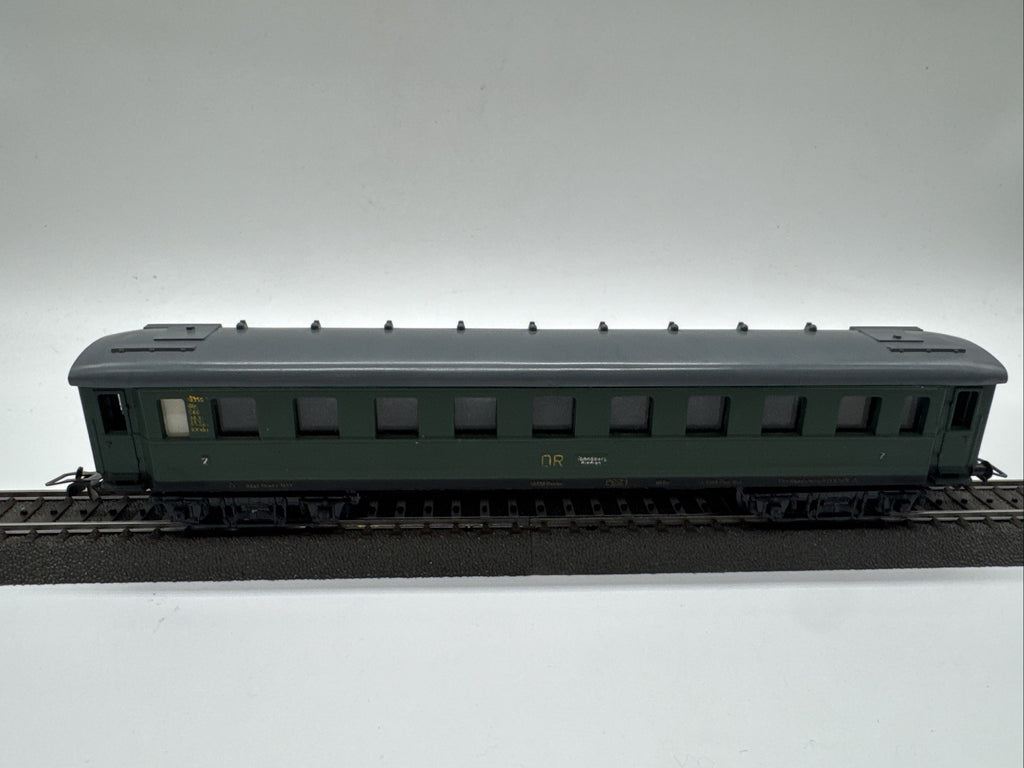 Piko Spur H0 18350 Personenwagen der DR Grün #67