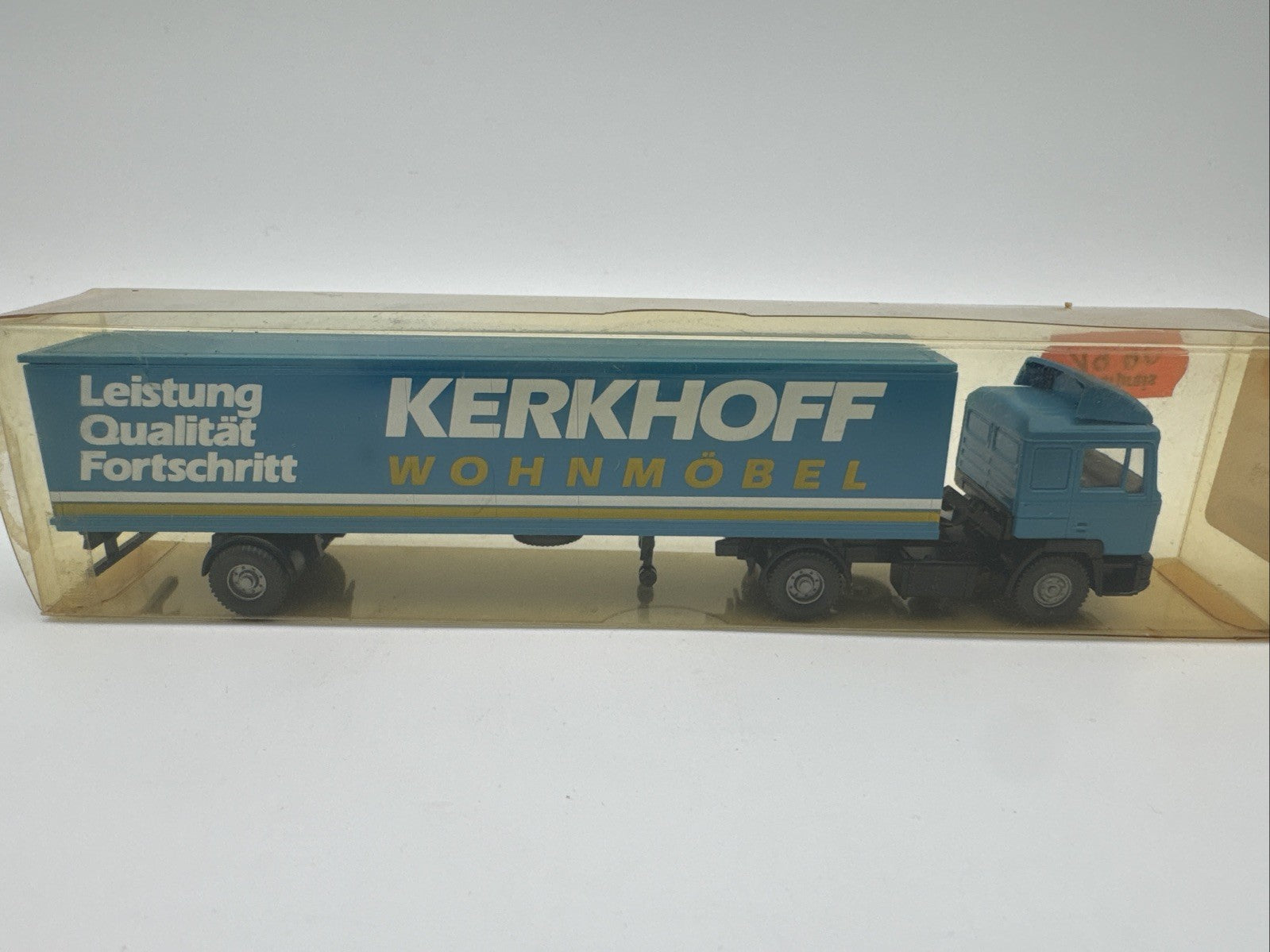 Wiking MAN Koffer-Sattelzug  - Kerkhoff Wohnmöbel blau