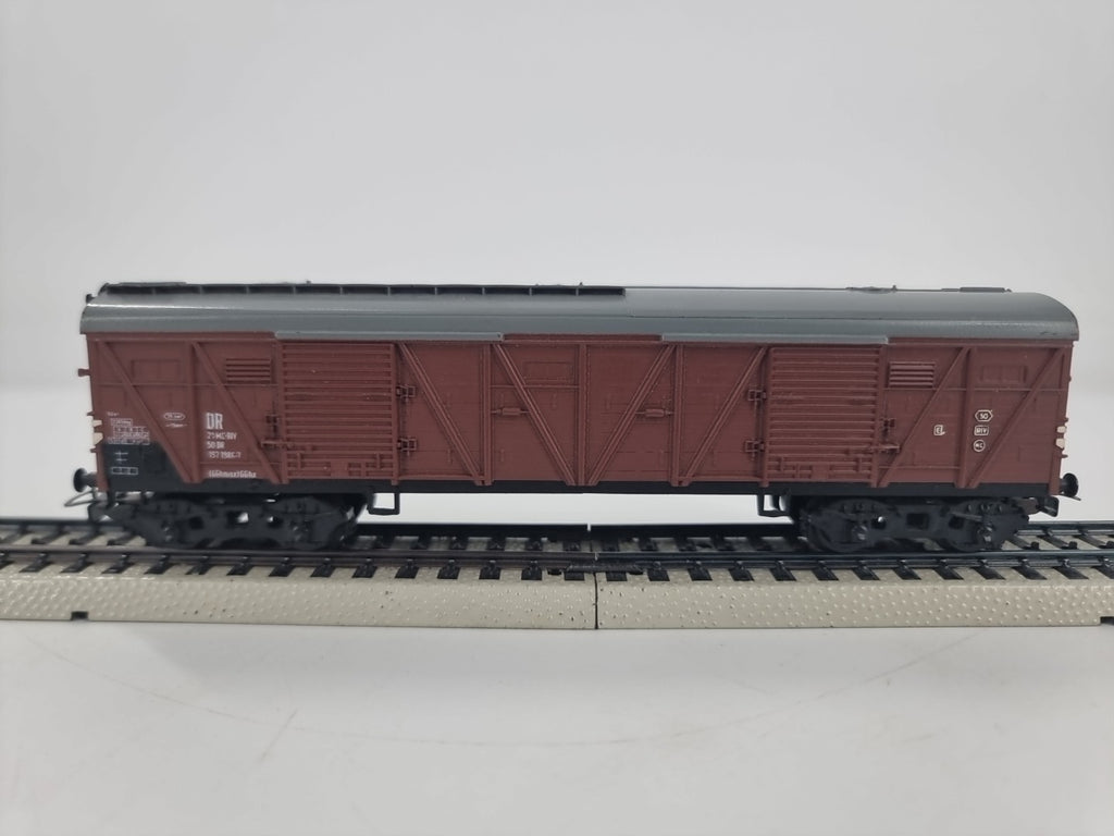 Piko H0 Gedeckter Güterwagen DR 21 MC-RIV 50 DR 197 1986-7