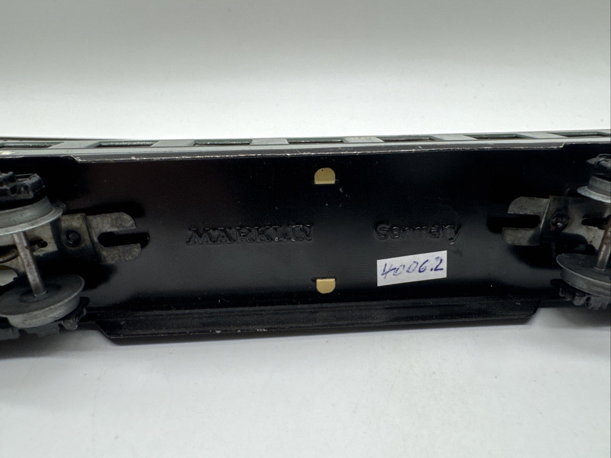 Märklin H0 346/1 B4ü Schürzenwagen 2. Klasse – Blech – Gussdrehgestelle – #683