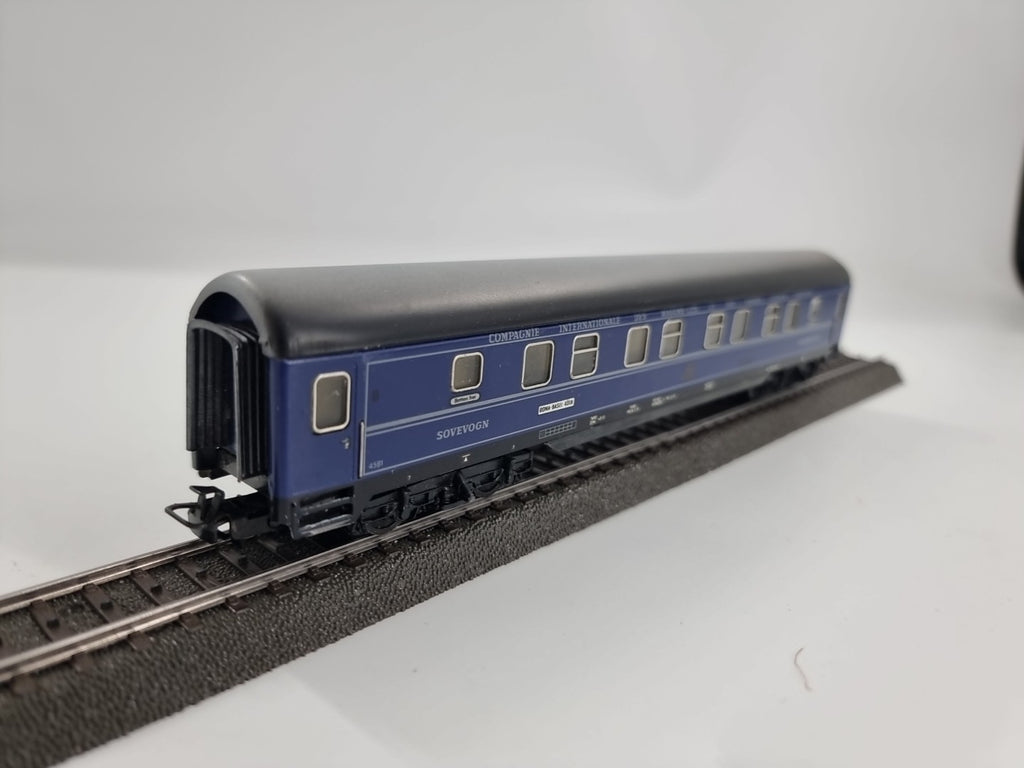 Märklin H0 4029 intern. Schlafwagen / Roma-Basel-Köln 