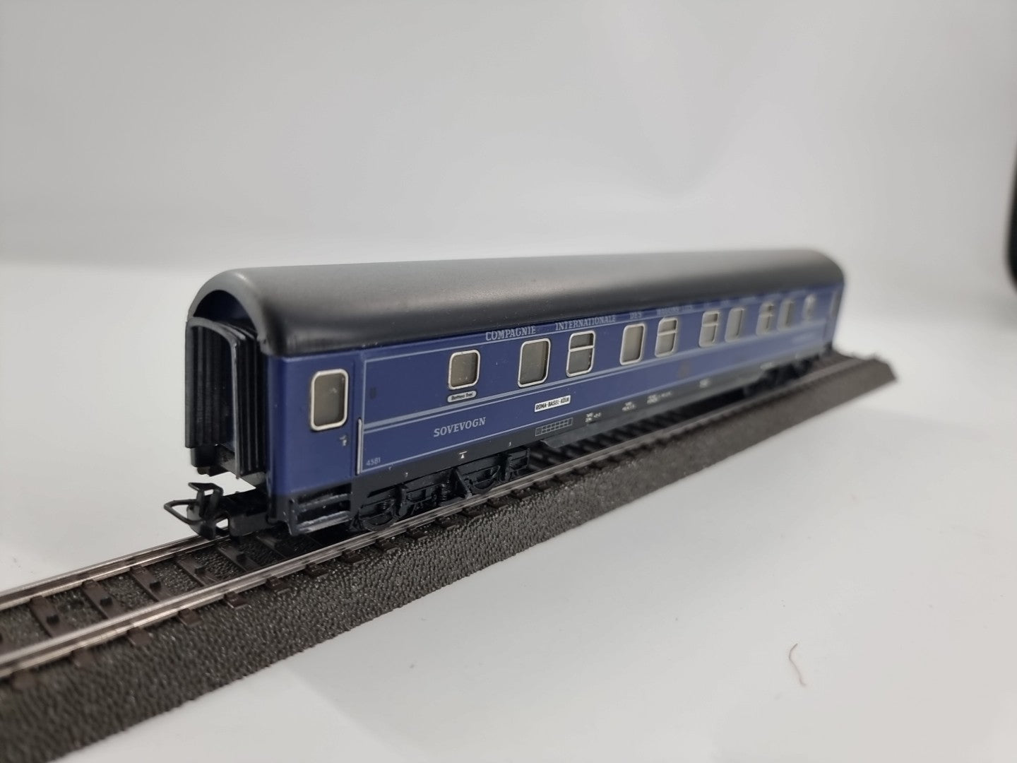 Märklin H0 4029 intern. Schlafwagen / Roma-Basel-Köln 