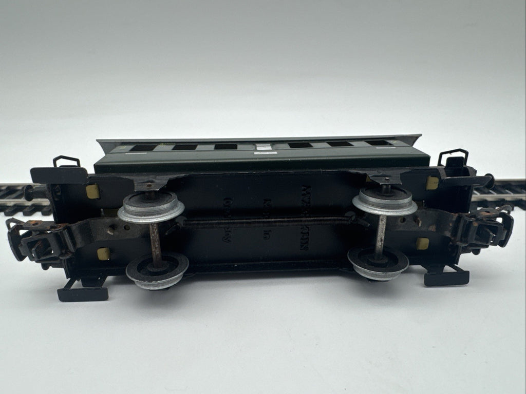 Märklin H0 4000 Personenwagen Donnerbüchse Bi 2. Klasse grün / Blech