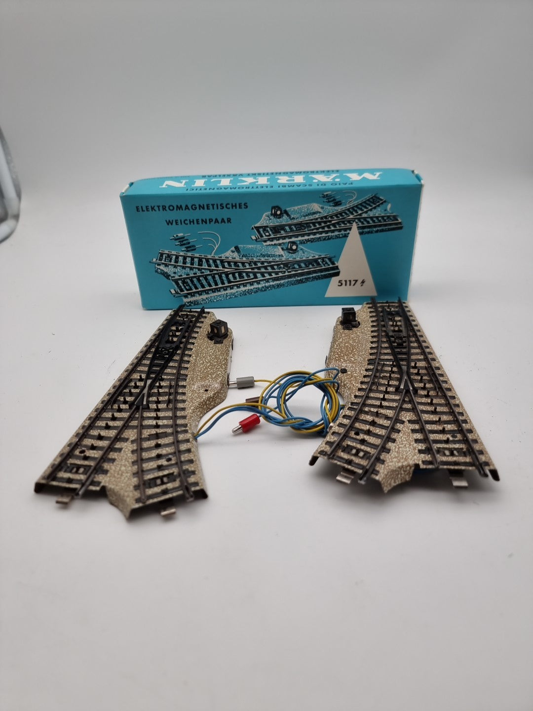 Märklin H0 5117 Weichenpaar guter getesteter Zustand in OVP Mit Querlochstecker