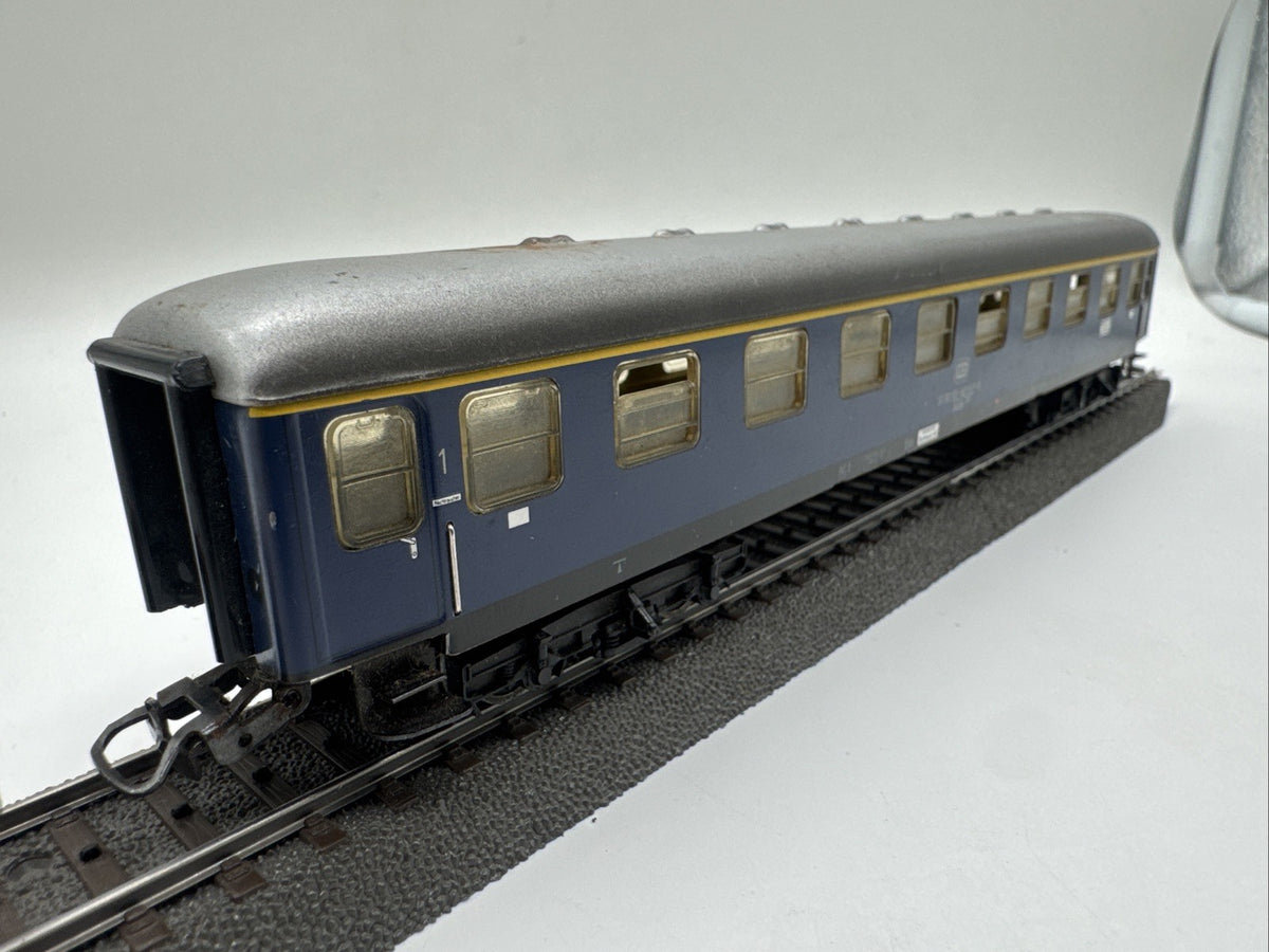 Märklin Personenwagen Beleuchtet 51 80 10-40 167-8 1Klasse Aüm 202 #547