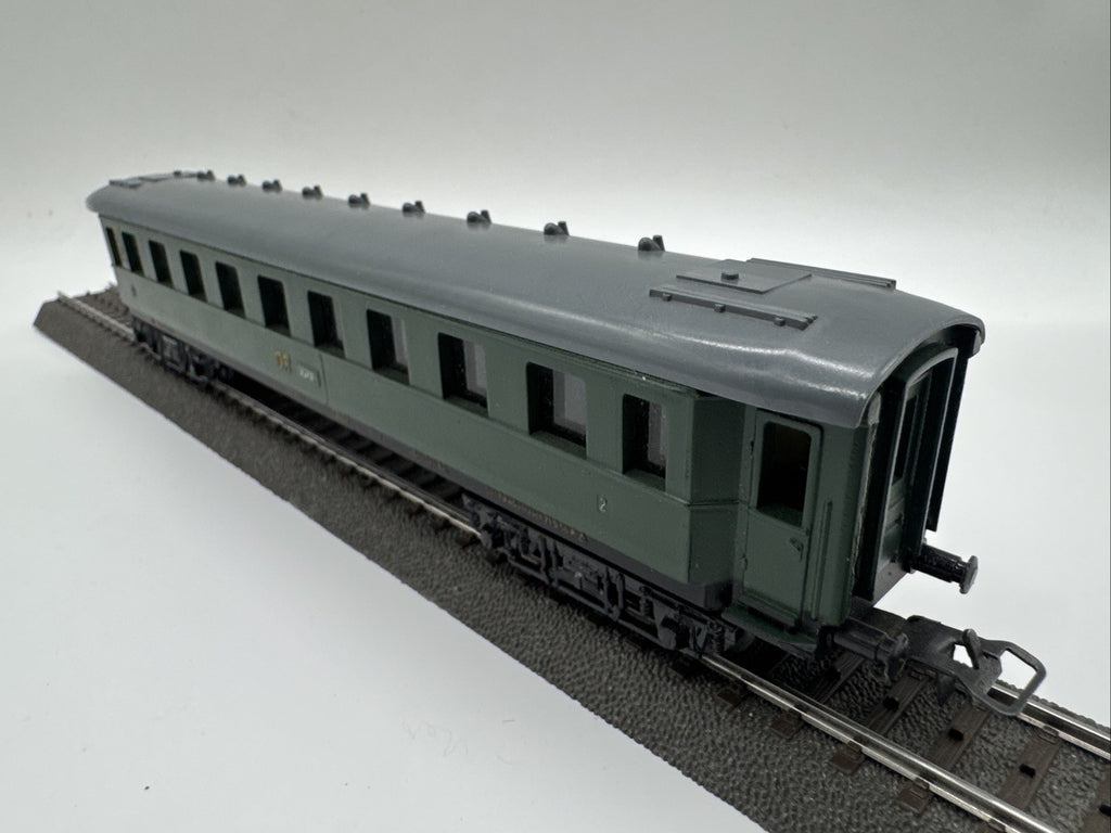 Piko Spur H0 18350 Personenwagen der DR Grün #67