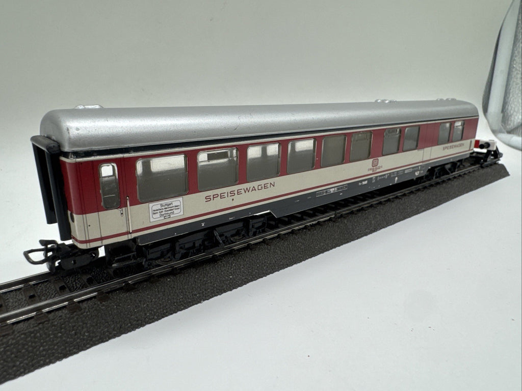 Märklin H0, Speisewagen 51 80 88- 80 233-6, Komplett aus Metall #553
