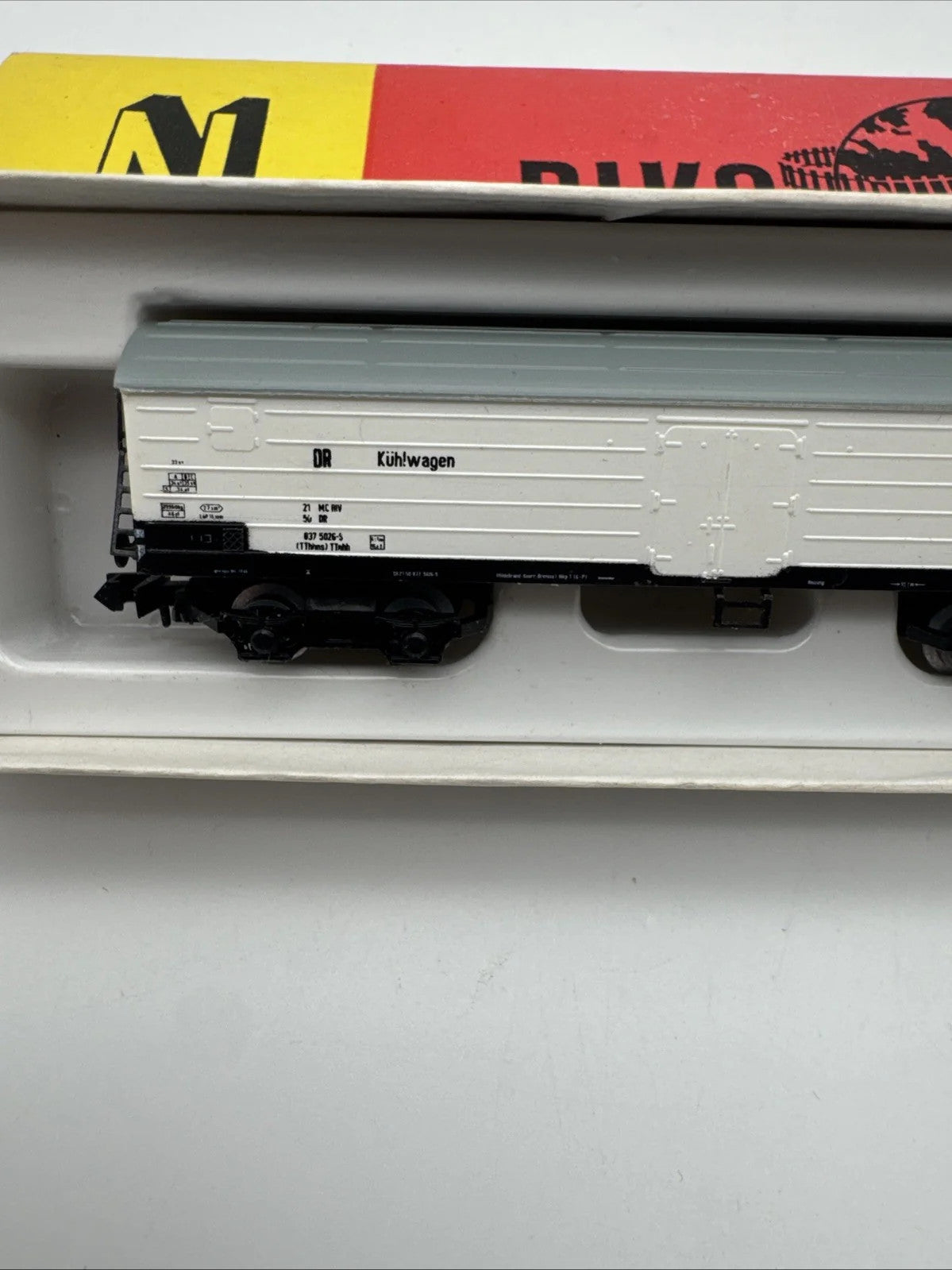 Piko N 5/4129-01 gedeckter Güterwagen Kühlwagen DR Top Zustand