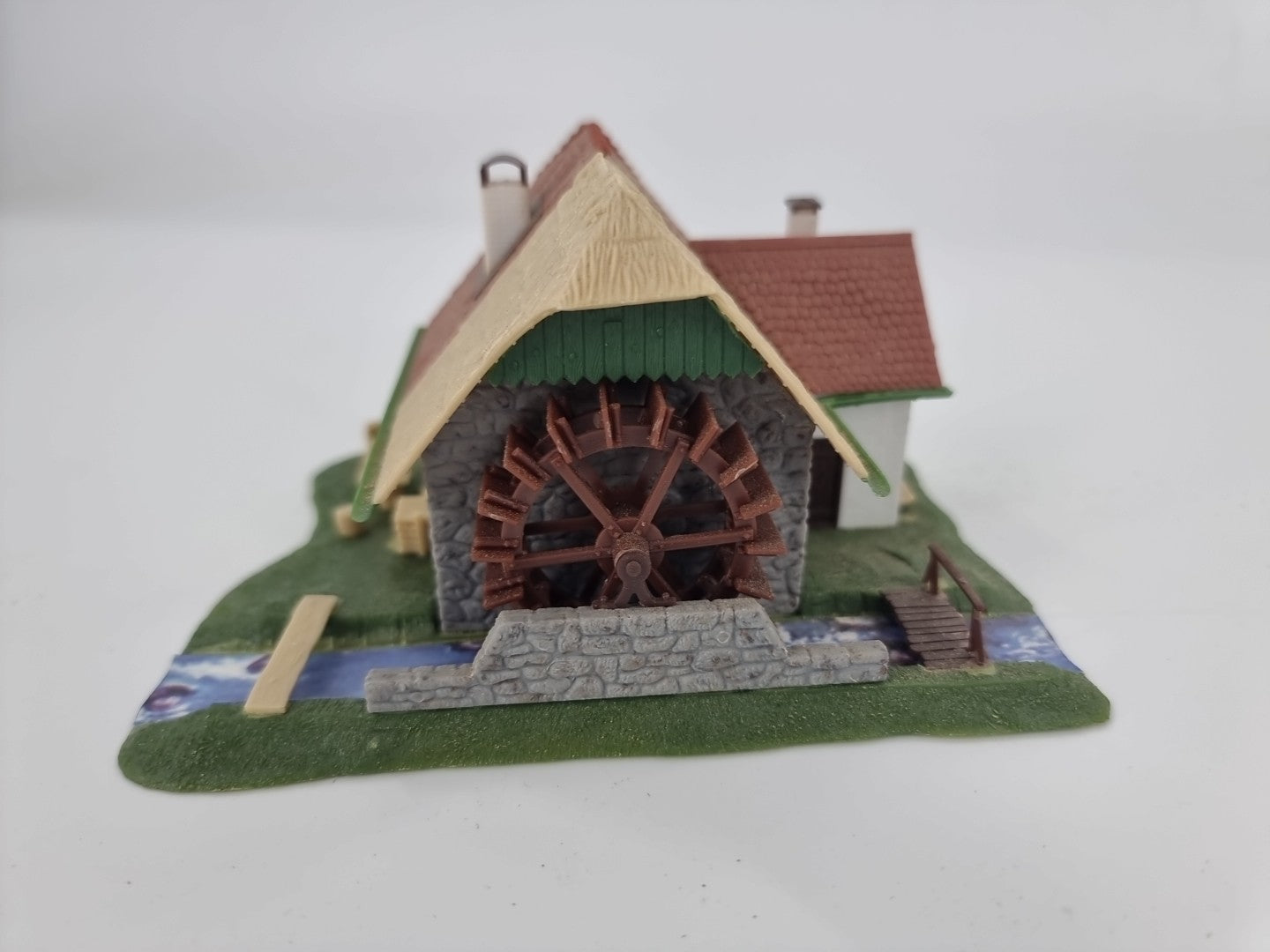 Faller HO 226   Schwarzwald Wassermühle "Zur Waldmühle", fertig gebaut