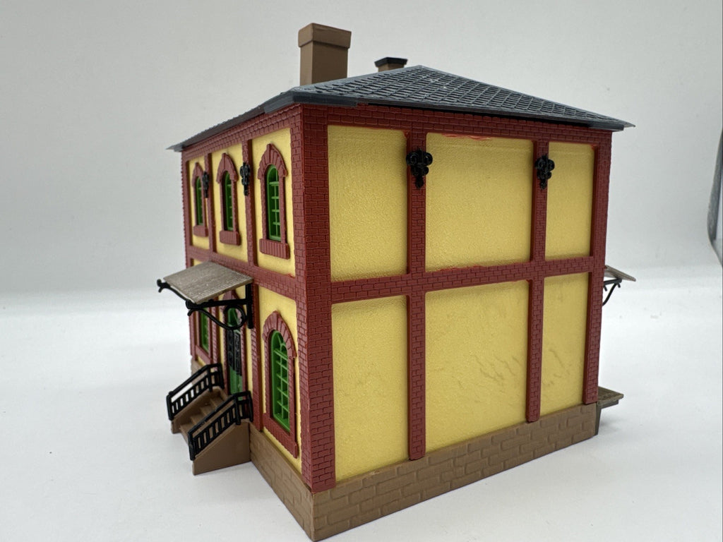 Auhagen  aus 12228   (Spur H0)  Maschinenfabrikgebäude - fertig gebaut