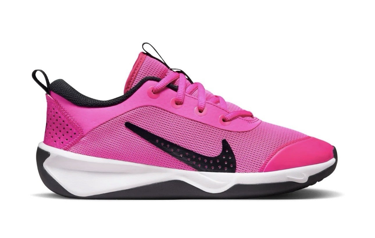 Nike Omni Multi-Court DM9027-602 Hallenschuhe Kinder Gr. 38.5