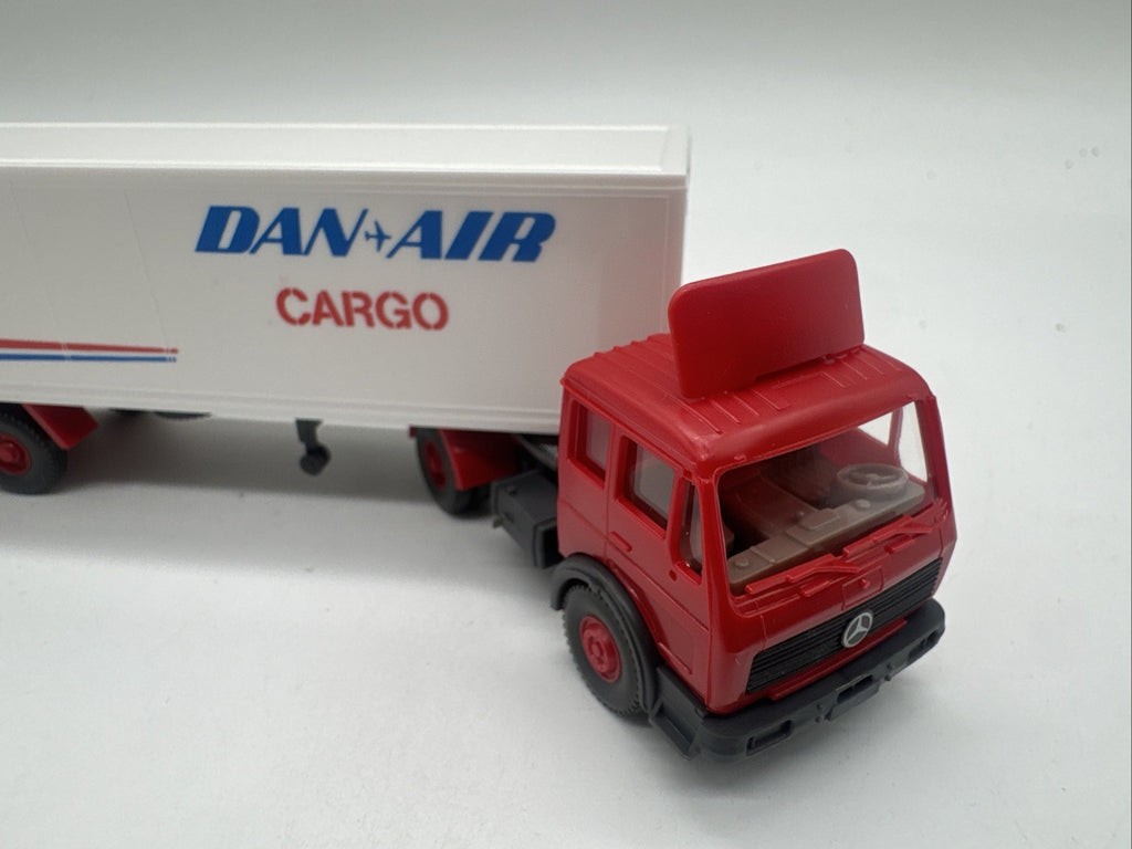 Wiking 542-7 Mercedes Koffer-Sattelzug "DAN AIR CARGO" #618