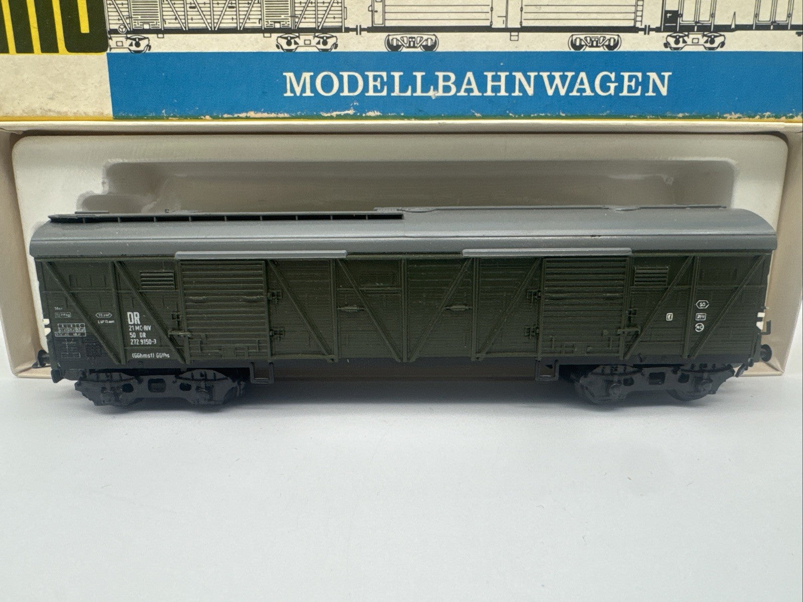 Piko Gedeckter Güterwagen H0 5/6420-01
