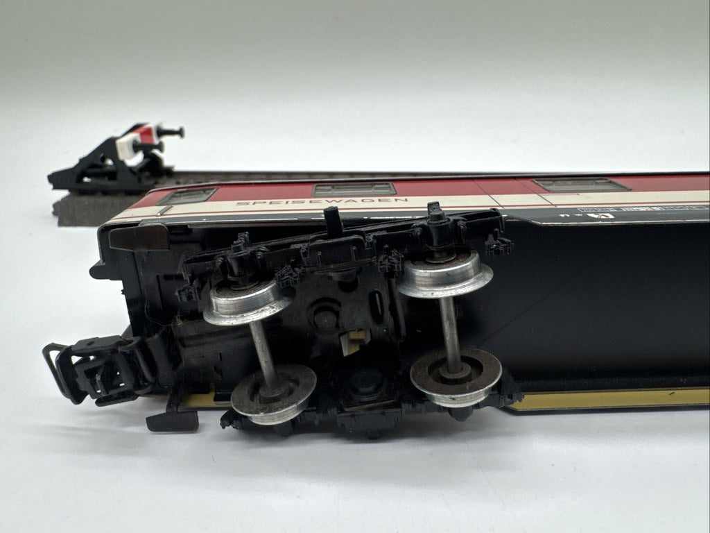 Märklin H0, Speisewagen 51 80 88- 80 233-6, Komplett aus Metall #553
