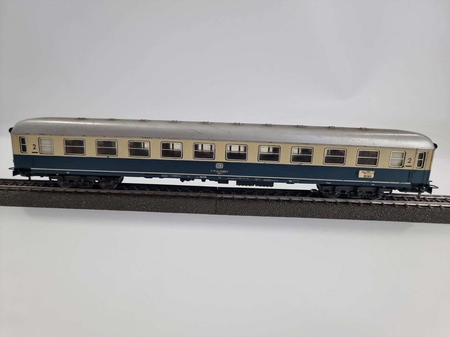 Märklin H0 4092 Personenwagen 2. Kl. 51 80 22-70 986-0 DB mit Beleuchtung 