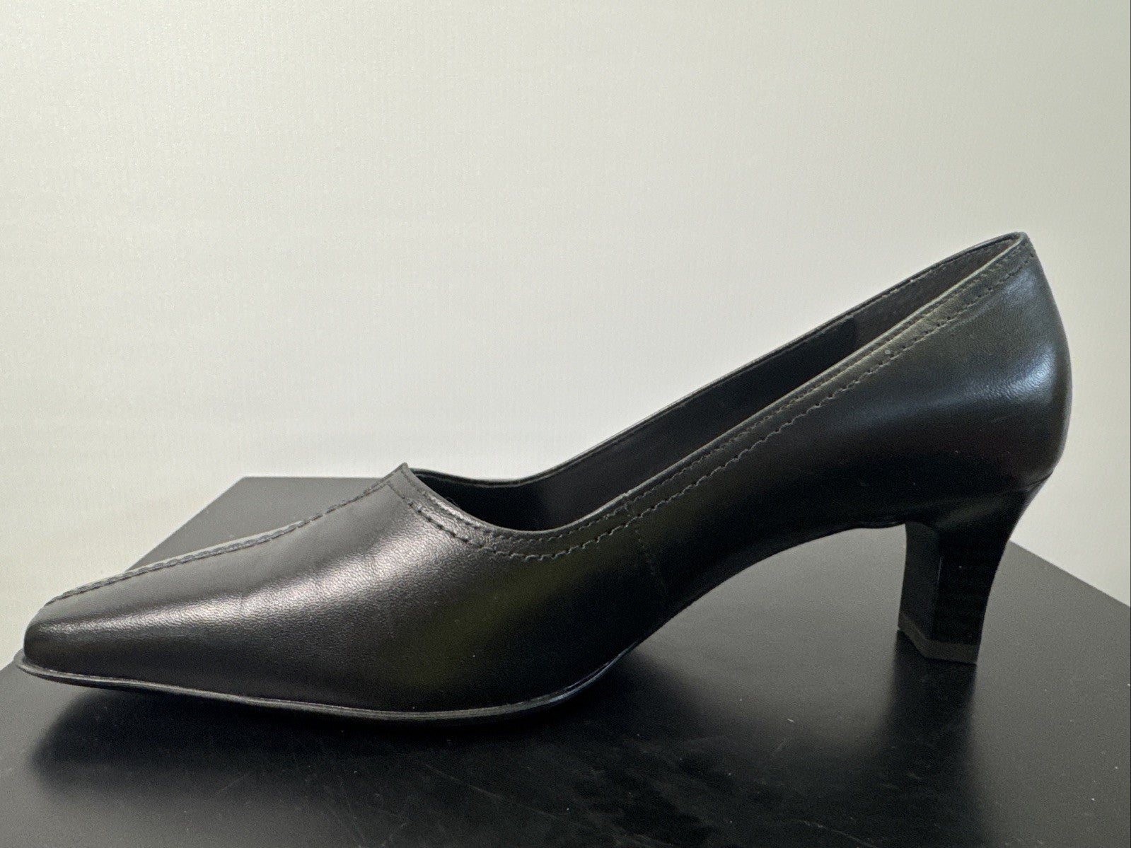 Ara Pumps Gr. 6,5 Schwarz  Leder Absatzschuh