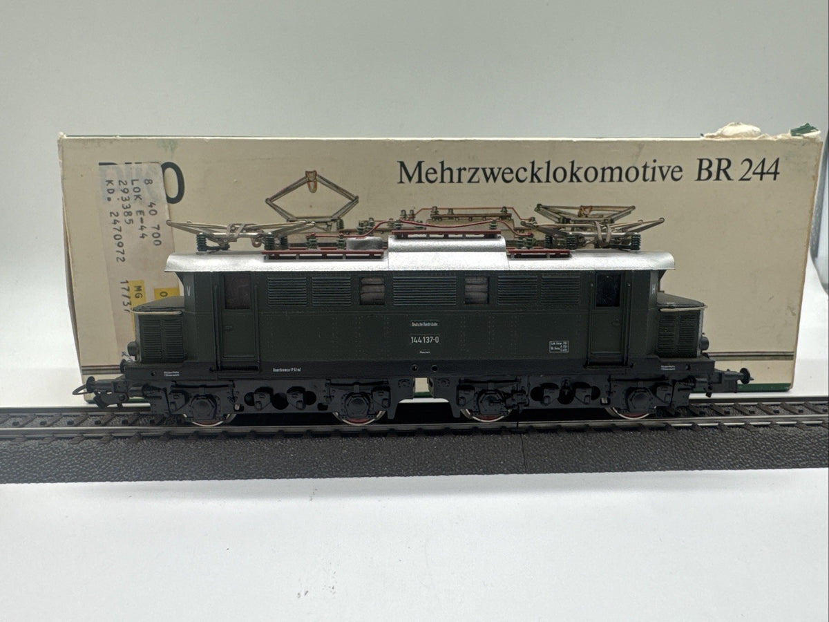 Piko H0 E-Lok BR 144 137-0 DB Gleichstrom OVP Mit Licht