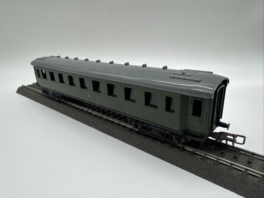 Piko Spur H0 18350 Personenwagen der DR Grün #68