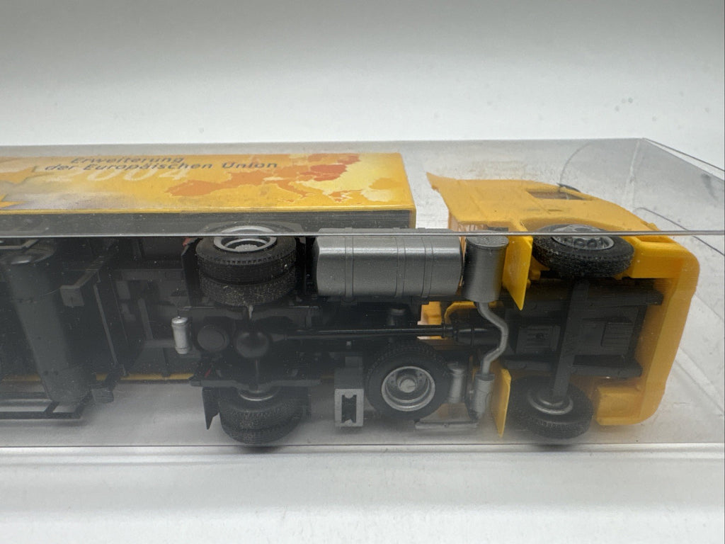 AWM H0 010499 Volvo Globetrotter XL Sattelzug Deutsche Post Jahreswagen #603