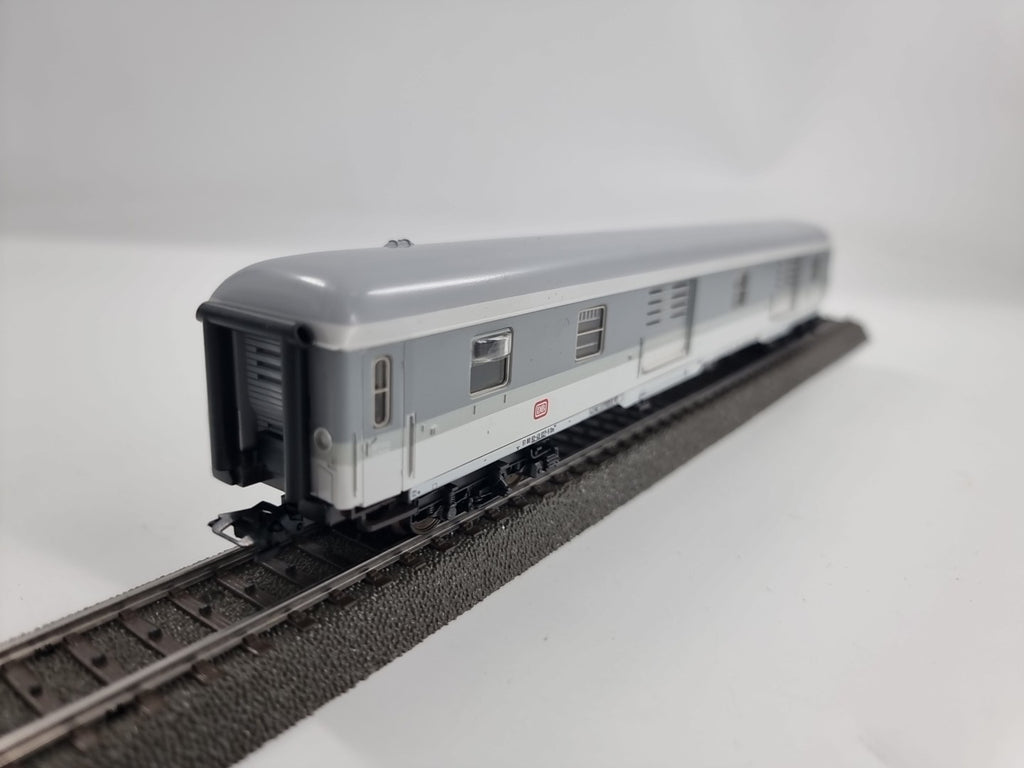 Märklin 4093 Gepäckwagen 51 80 92-40 027-5 Dm