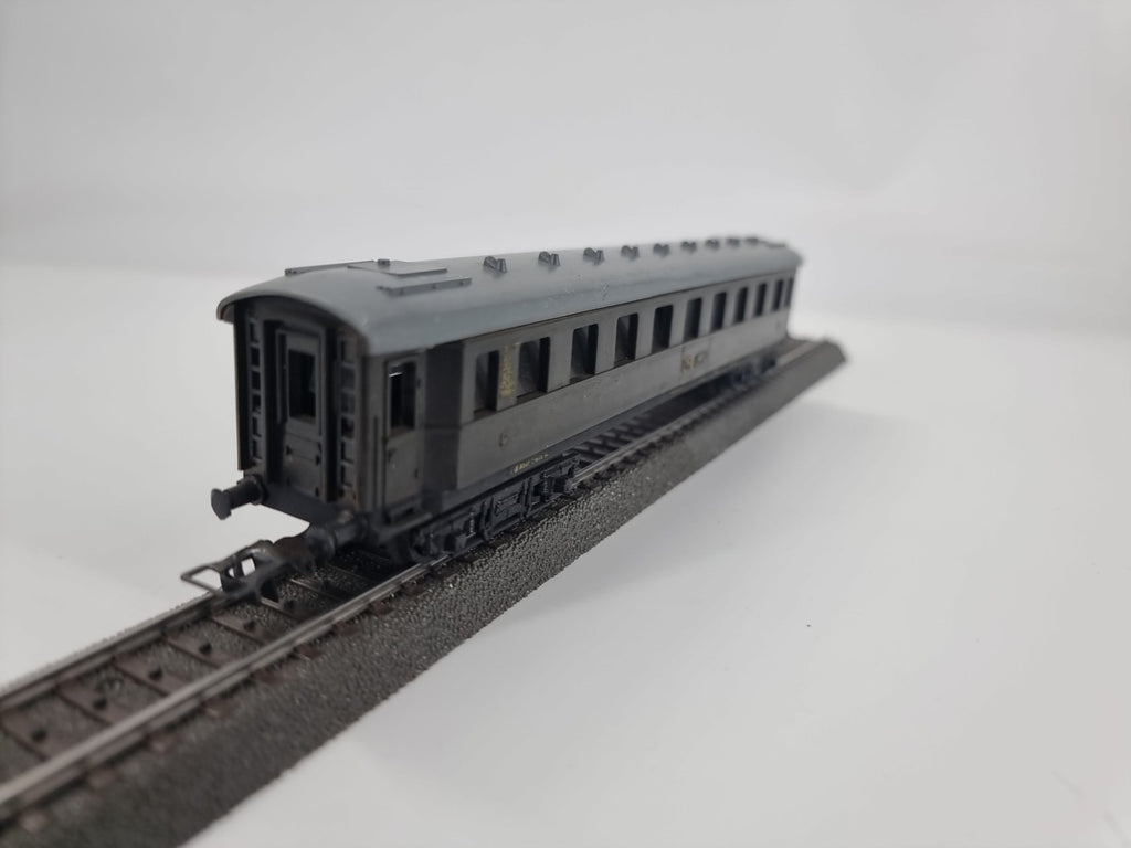 Piko Spur H0 18350 Personenwagen der DR Schwarz 