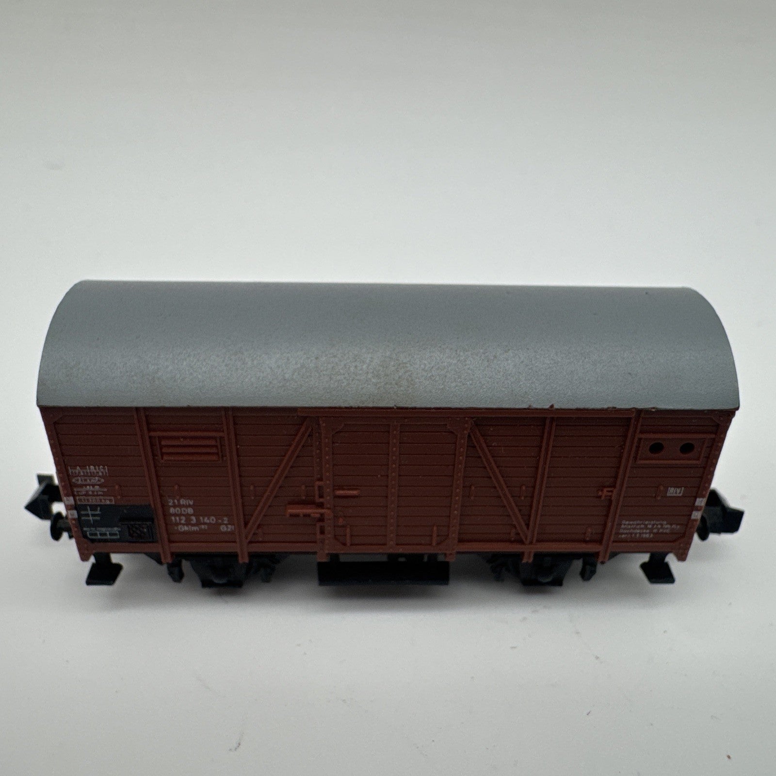 Minitrix n 13534 , Gedeckter Güterwagen, 21 80 112 3 140-2, Vitrine, top Zustand