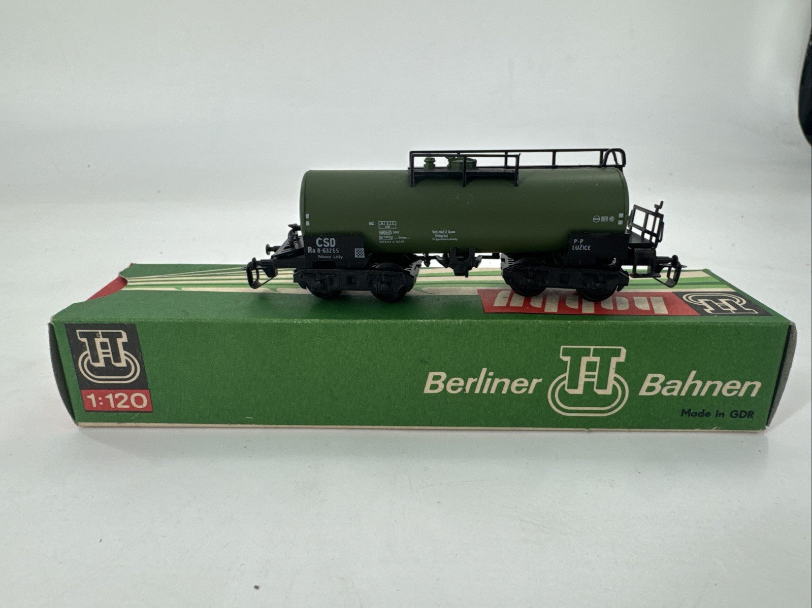Modelleisenbahn Berliner TT Bahnen Kesselwagen Grün 5412 OVP