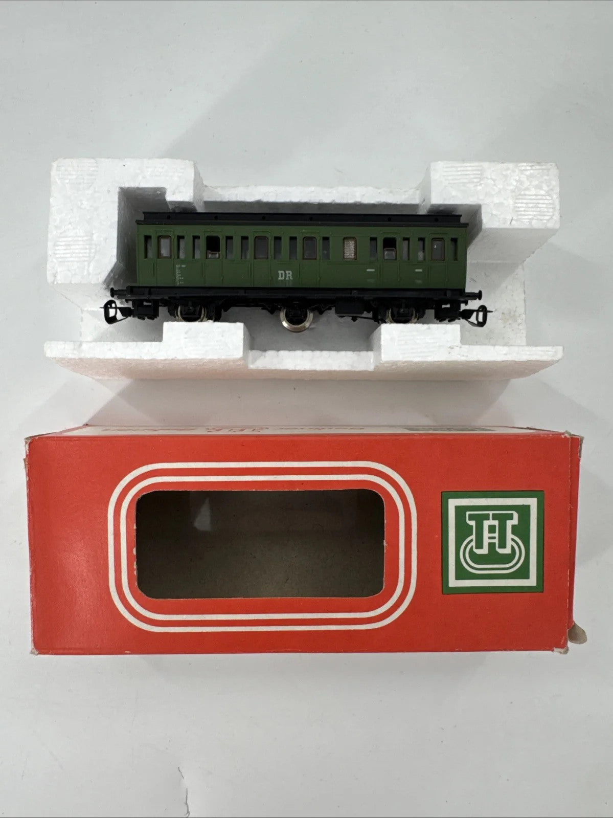 Berliner TT Bahnen TT 13130 Abteilwagen grün DR Top Zustand