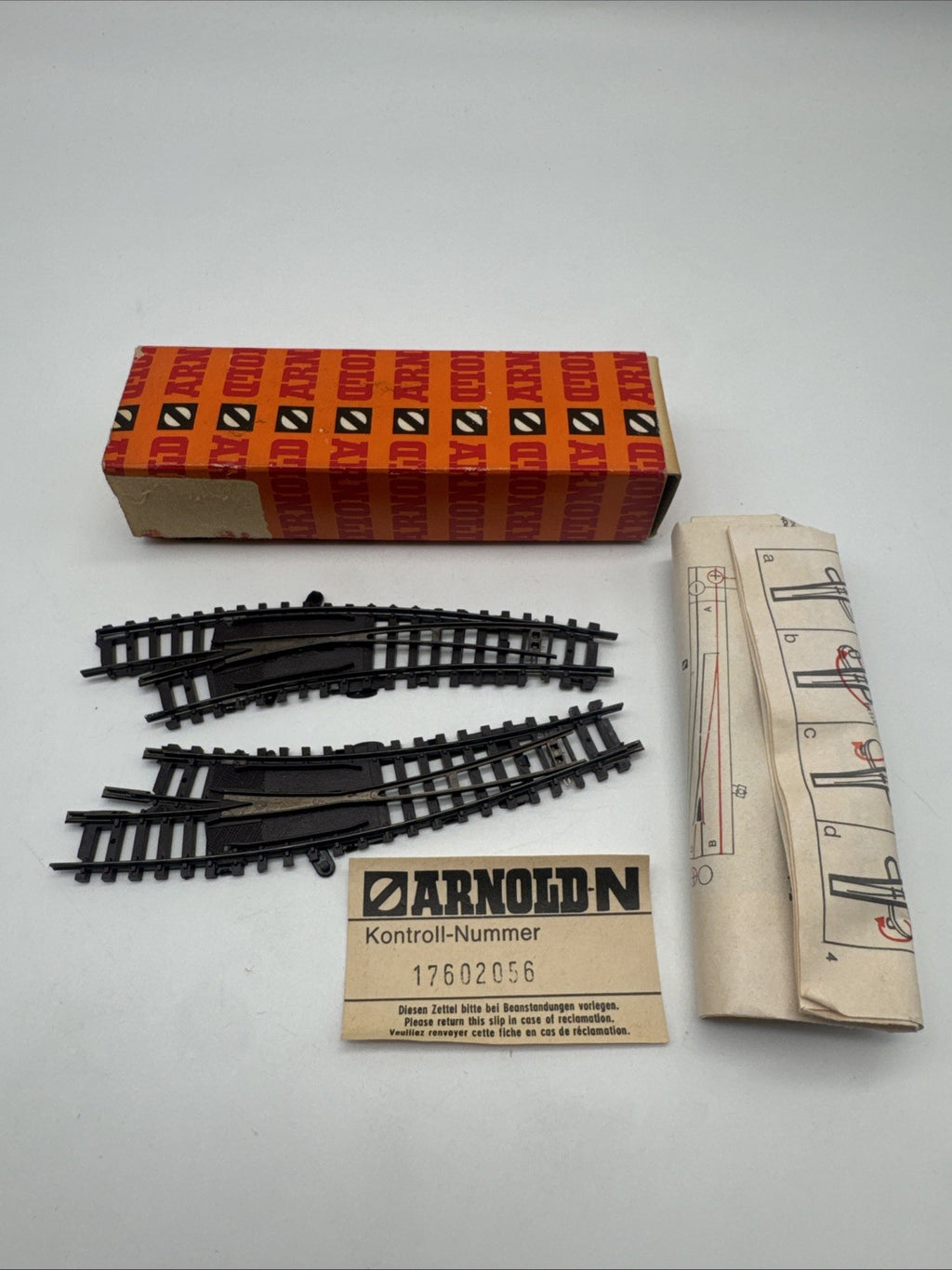 ARNOLD Spur N, 1760, Elektro- Bogenweichen-Paar L/R, 15°, gebraucht,