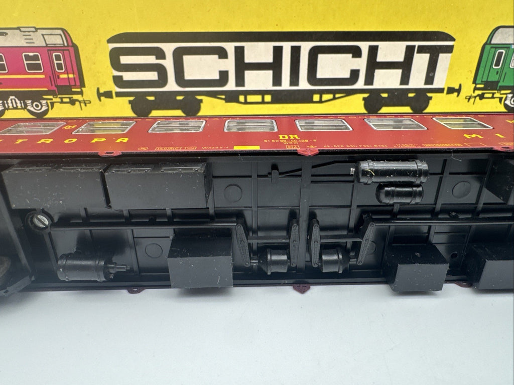 426/62 Piko Schicht Speisewagen Mitropa 51 50 88-40 108-5 WRm H0 Top Zustand
