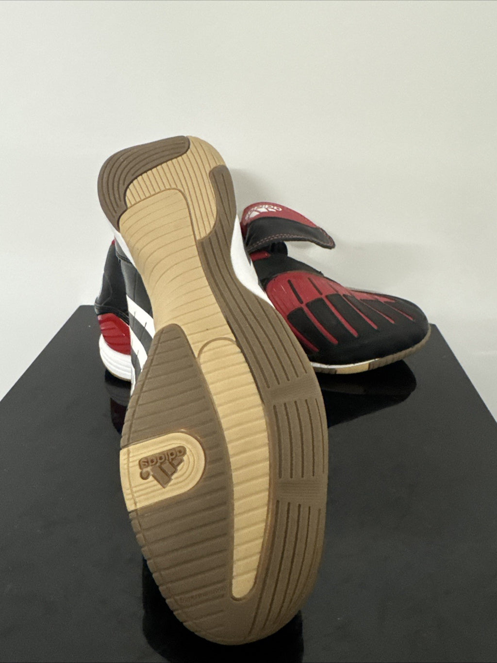 Adidas Predator Absolado Indoor Laufschuh Größe 39 1/3 UK 7.5 Fußball