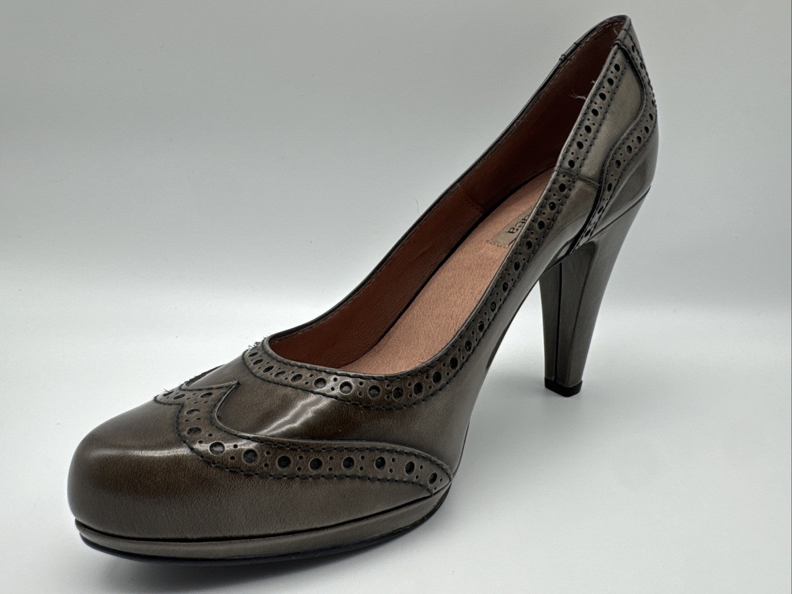 Gadea Pumps Gr. 41 Braun Leder Damen Absatzschuh 