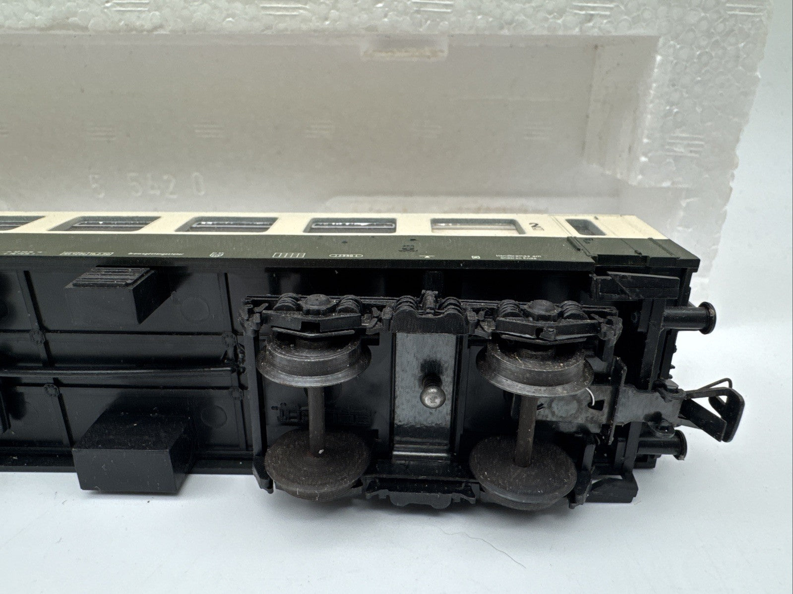 Modelleisenbahn PREFO Reisezugwagen 426/210 grün DR Spur H0 OVP