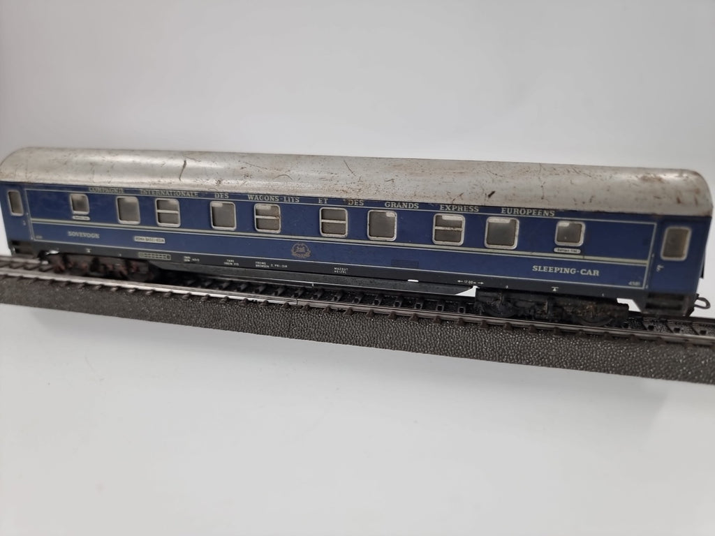 Märklin H0 4029 intern. Schlafwagen / Roma-Basel-Köln 