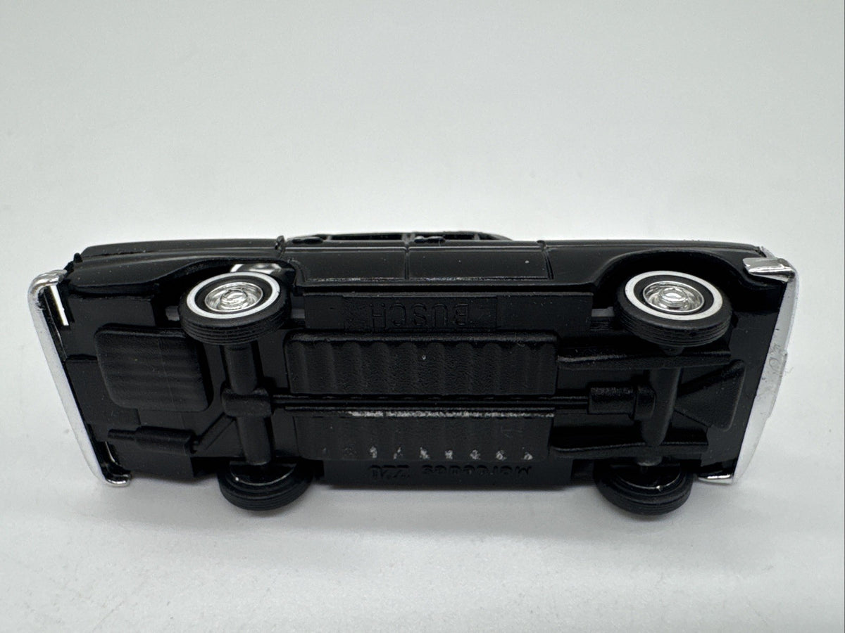 H0 1:87 Busch | Mercedes 220 | Schwarz | Faltdach | Heckflosse | Oldtimer | #521